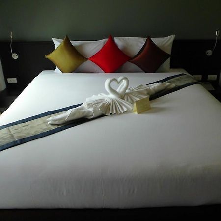 Leisure Place Phuket Chalong Exterior foto